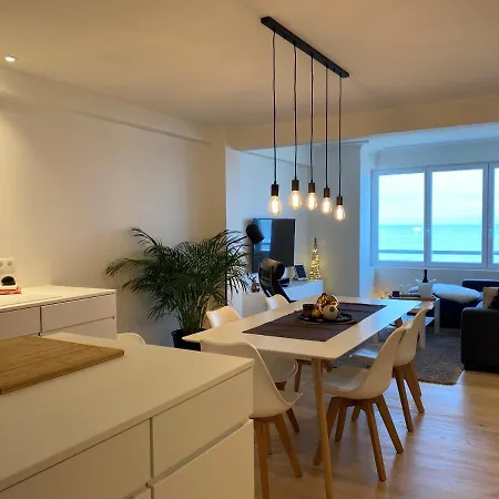 Oskar Luxe Op Zeedijk Met Zeezicht